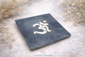 🕉️ Plaque Om en Pierre / Porte savon – Harmonie & Élévation Spirituelle ✨