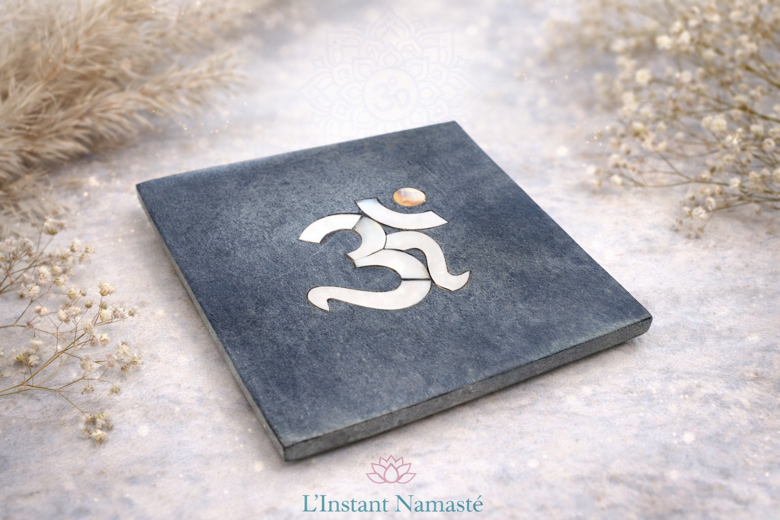 🕉️ Plaque Om en Pierre / Porte savon – Harmonie & Élévation Spirituelle ✨